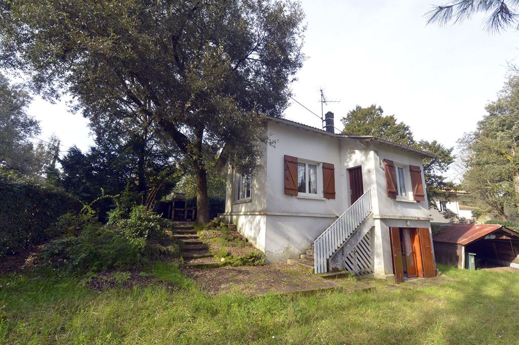 Maison indépendante St Georges de Didonne 335000€ Agence de L'Estuaire Maison indépendante St Georges de Didonne 335000€ Agence de L'Estuaire