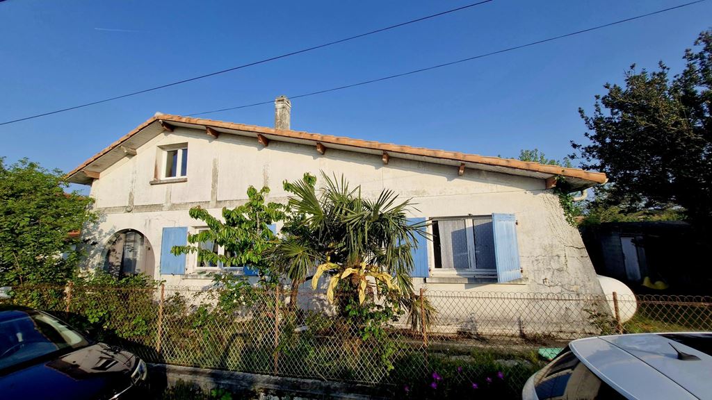 Maison traditionnelle MESCHERS SUR GIRONDE 295000€ Agence de L'Estuaire Maison traditionnelle MESCHERS SUR GIRONDE 295000€ Agence de L'Estuaire