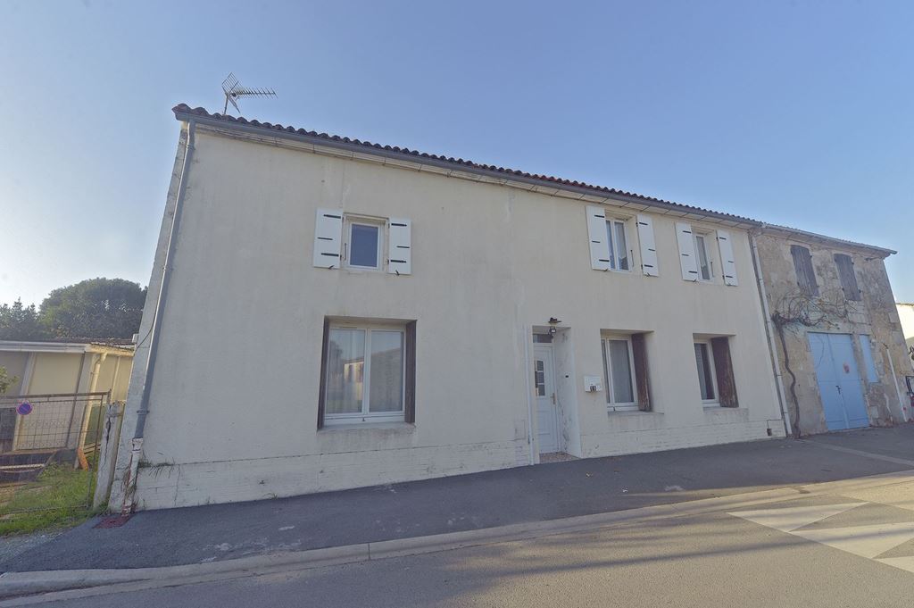 Maison Nieulle sur seudre 286200€ Agence de L'Estuaire Maison Nieulle sur seudre 286200€ Agence de L'Estuaire