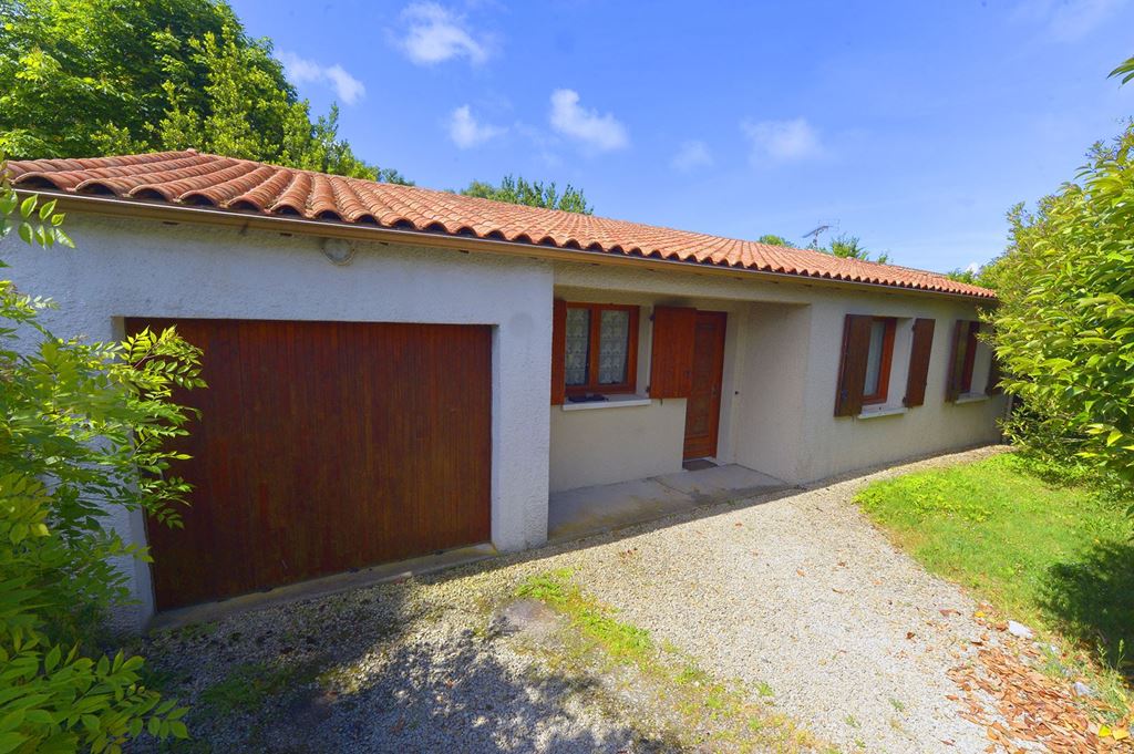 Maison SEMUSSAC 254400€ Agence de L'Estuaire Maison SEMUSSAC 254400€ Agence de L'Estuaire