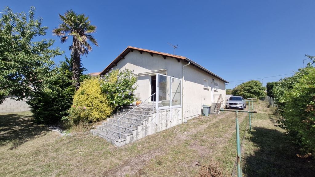 Maison St Georges de Didonne 349800€ Agence de L'Estuaire Maison St Georges de Didonne 349800€ Agence de L'Estuaire