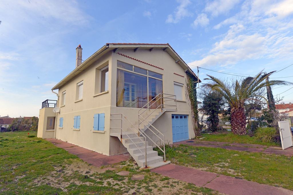 Maison St Georges de Didonne 592800€ Agence de L'Estuaire Maison St Georges de Didonne 592800€ Agence de L'Estuaire