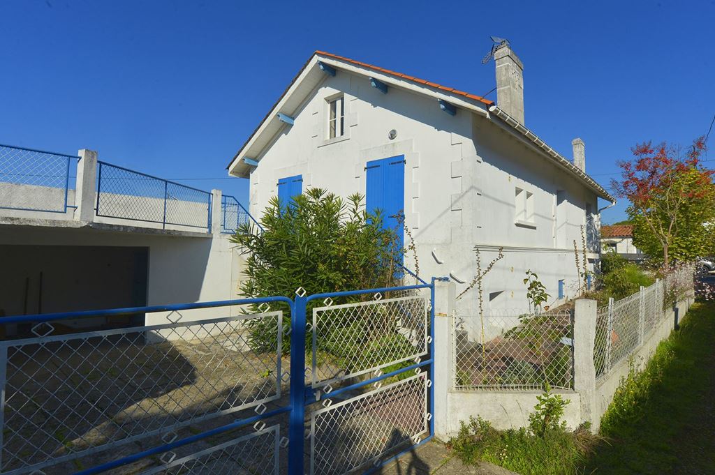 Maison St Georges de Didonne 314000€ Agence de L'Estuaire Maison St Georges de Didonne 314000€ Agence de L'Estuaire