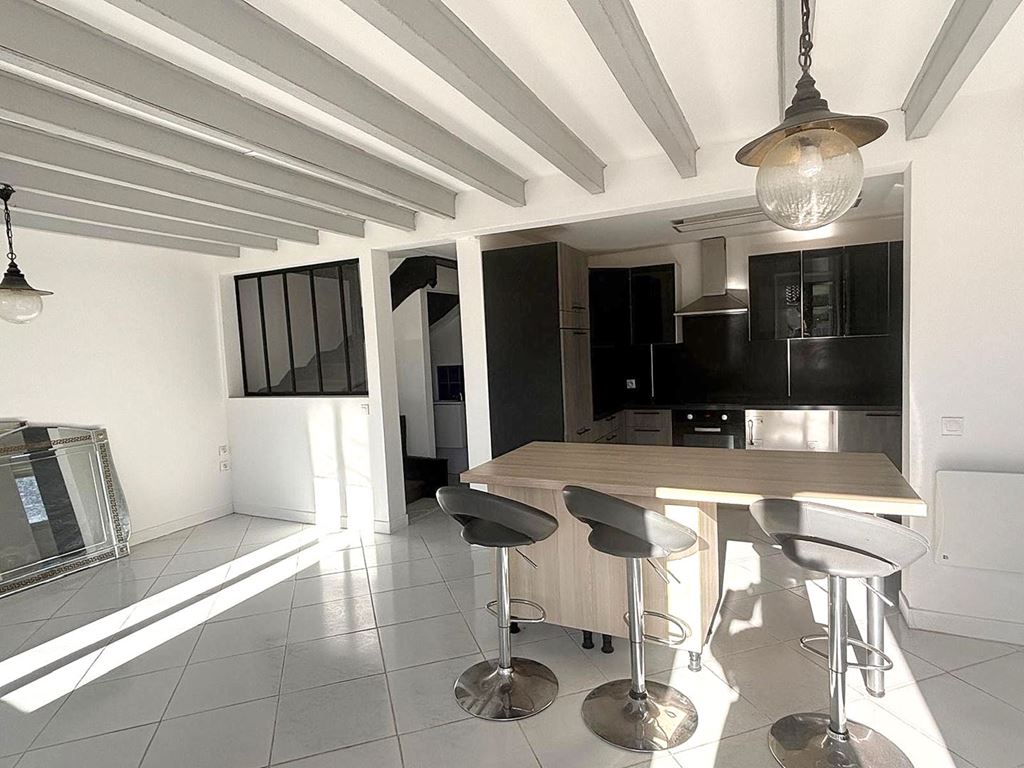 Maison CHENAC SAINT-SEVRIN D'UZET 100000€ Agence de L'Estuaire Maison CHENAC SAINT-SEVRIN D'UZET 100000€ Agence de L'Estuaire