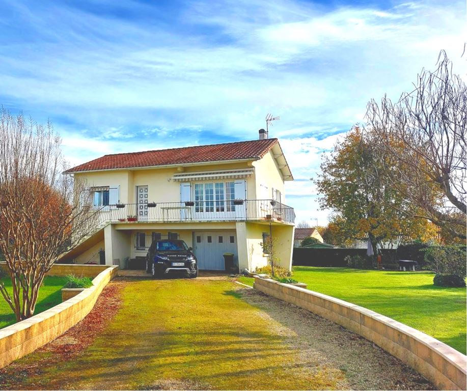 Maison MEDIS 335000€ Agence de L'Estuaire Maison MEDIS 335000€ Agence de L'Estuaire