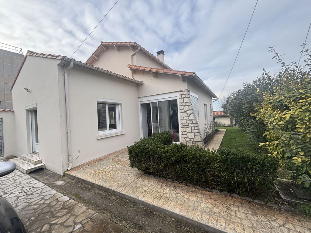 Maison ROYAN 334000€ Agence de L'Estuaire Maison ROYAN 334000€ Agence de L'Estuaire