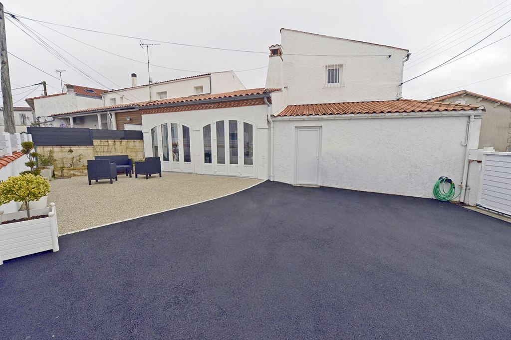 Maison St Georges de Didonne 439800€ Agence de L'Estuaire Maison St Georges de Didonne 439800€ Agence de L'Estuaire