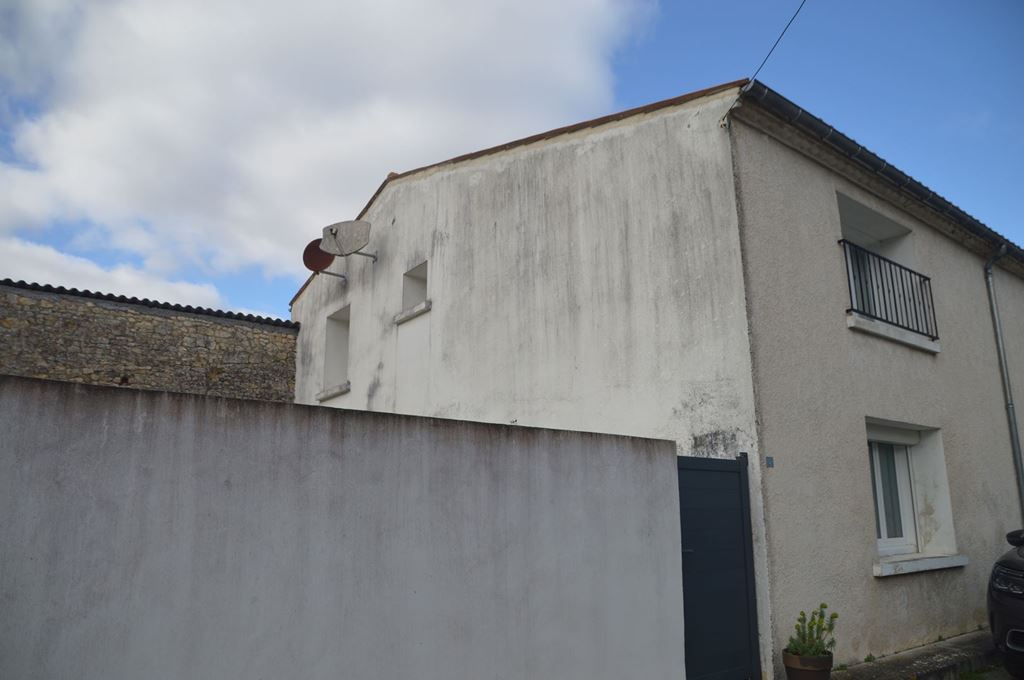Maison Charentaise SABLONCEAUX 214001€ Agence de L'Estuaire Maison Charentaise SABLONCEAUX 214001€ Agence de L'Estuaire