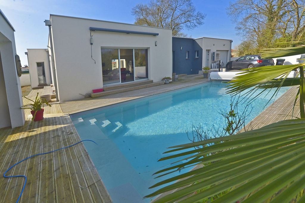 Maison MEDIS 549000€ Agence de L'Estuaire Maison MEDIS 549000€ Agence de L'Estuaire