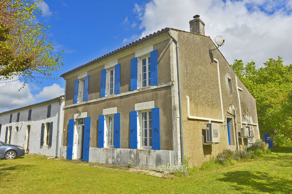 Maison COZES 266000€ Agence de L'Estuaire