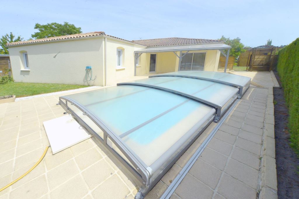 Maison SAUJON 380000€ Agence de L'Estuaire Maison SAUJON 380000€ Agence de L'Estuaire