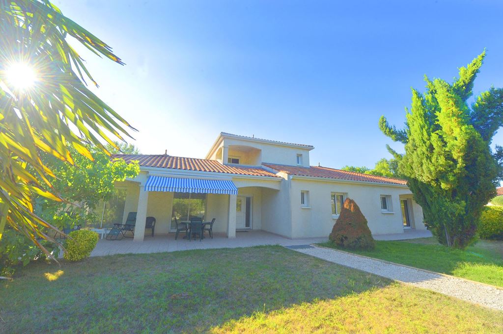 Maison SAUJON 520000€ Agence de L'Estuaire Maison SAUJON 520000€ Agence de L'Estuaire