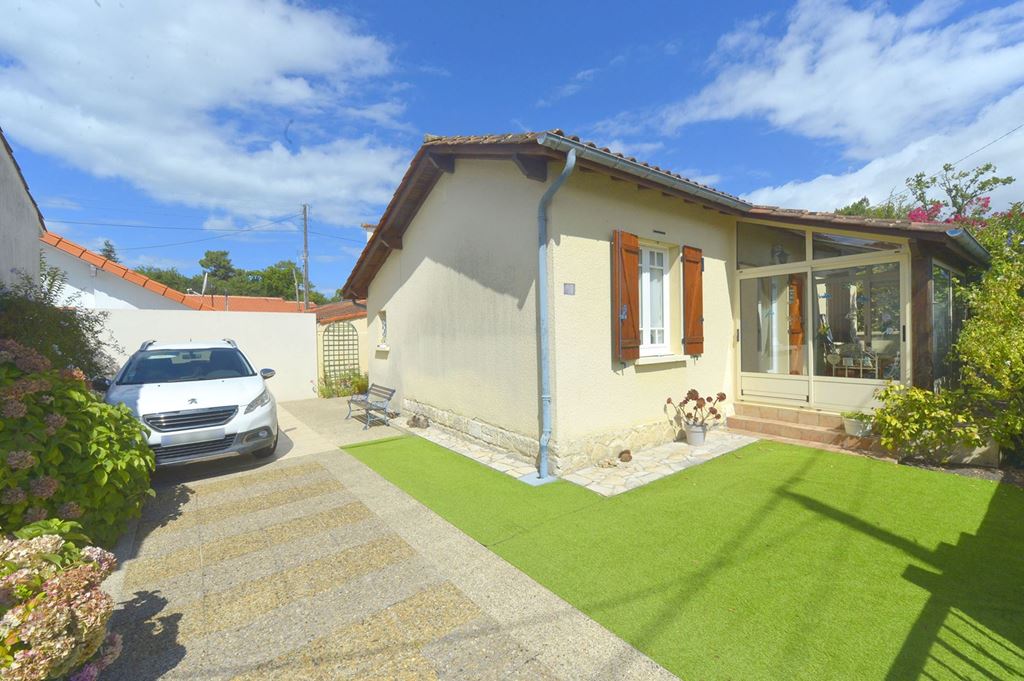 Maison St Georges de Didonne 335000€ Agence de L'Estuaire Maison St Georges de Didonne 335000€ Agence de L'Estuaire