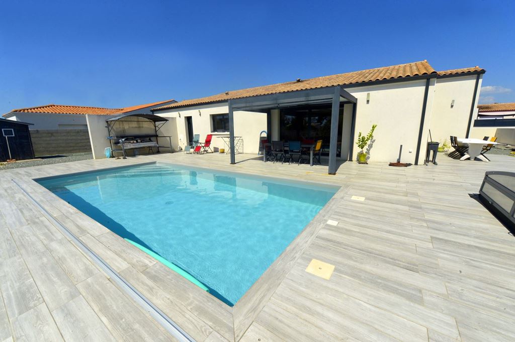 Maison MEDIS 535000€ Agence de L'Estuaire Maison MEDIS 535000€ Agence de L'Estuaire