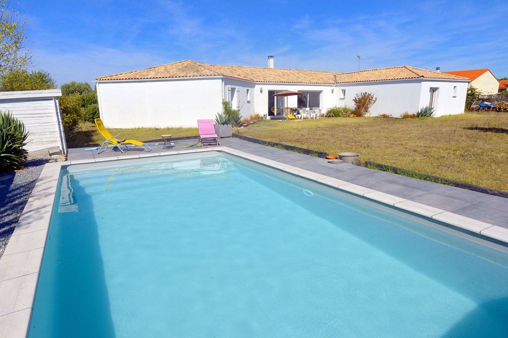 Maison MEDIS 499000€ Agence de L'Estuaire Maison MEDIS 499000€ Agence de L'Estuaire