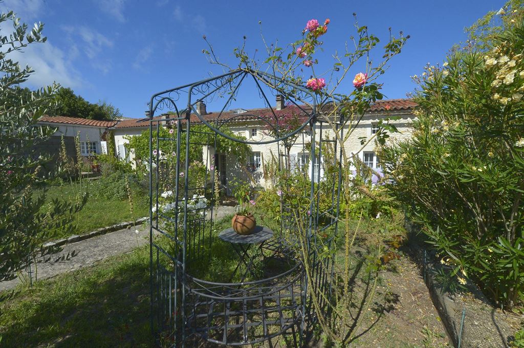 Maison BARZAN 304000€ Agence de L'Estuaire Maison BARZAN 304000€ Agence de L'Estuaire