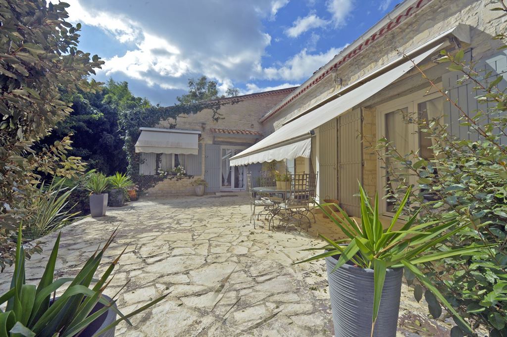 Maison MEURSAC 498000€ Agence de L'Estuaire Maison MEURSAC 498000€ Agence de L'Estuaire