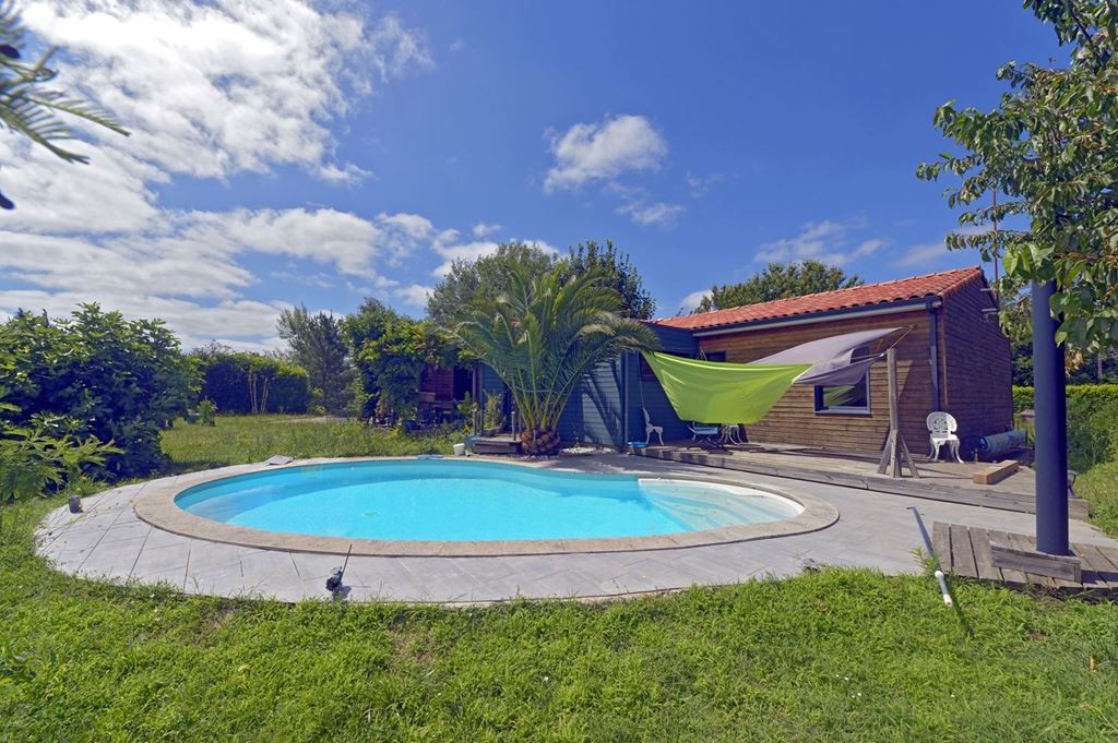 Maison GEMOZAC 378000€ Agence de L'Estuaire Maison GEMOZAC 378000€ Agence de L'Estuaire