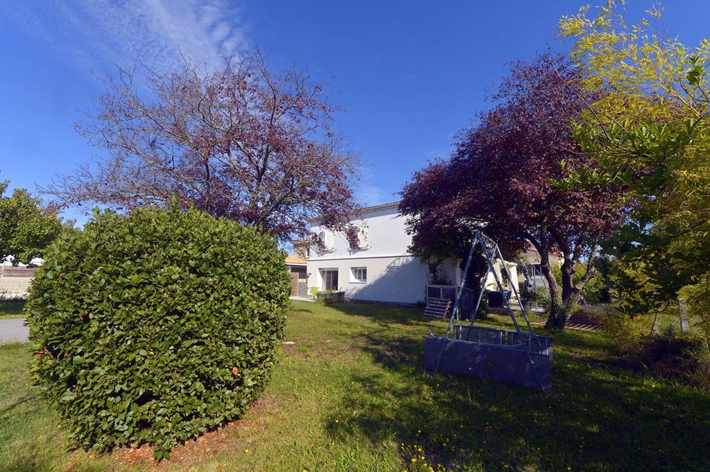 Maison MEDIS 566000€ Agence de L'Estuaire Maison MEDIS 566000€ Agence de L'Estuaire